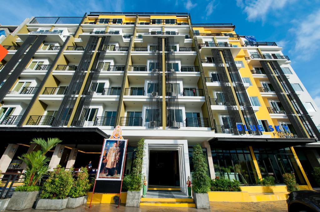 Hotel Blue Sky Patong Exterior foto