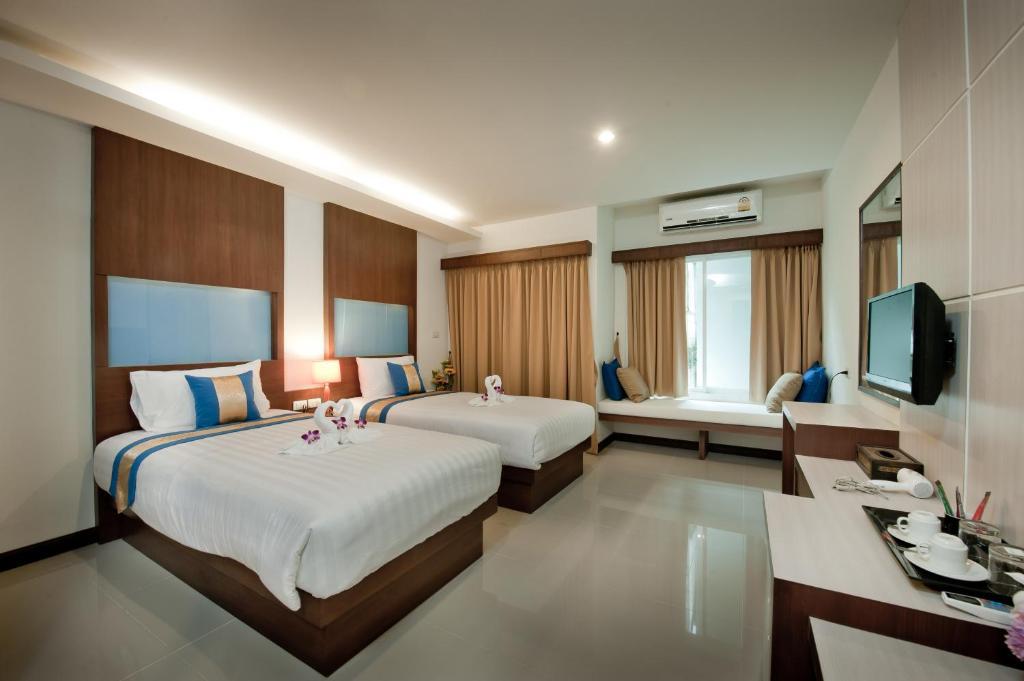 Hotel Blue Sky Patong Habitación foto
